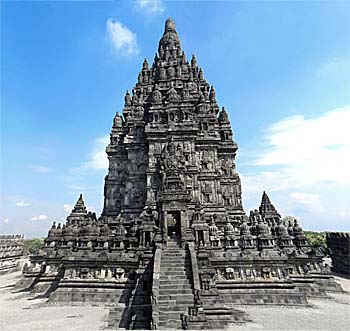 'Candi Rara Jonggran, Prambanan' by Asienreisender